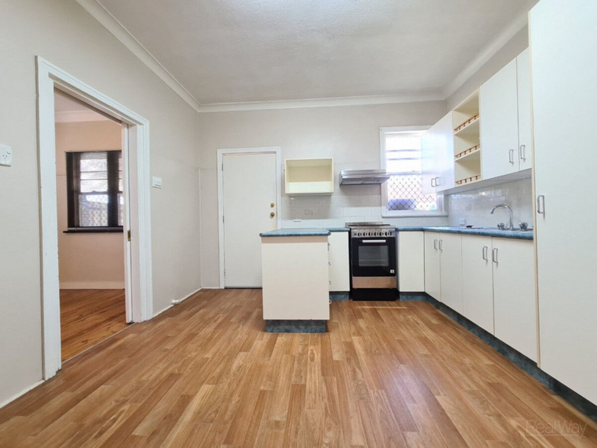 4 Charles Street, NEWTOWN QLD 4350, Newtown - Thumbnail 5