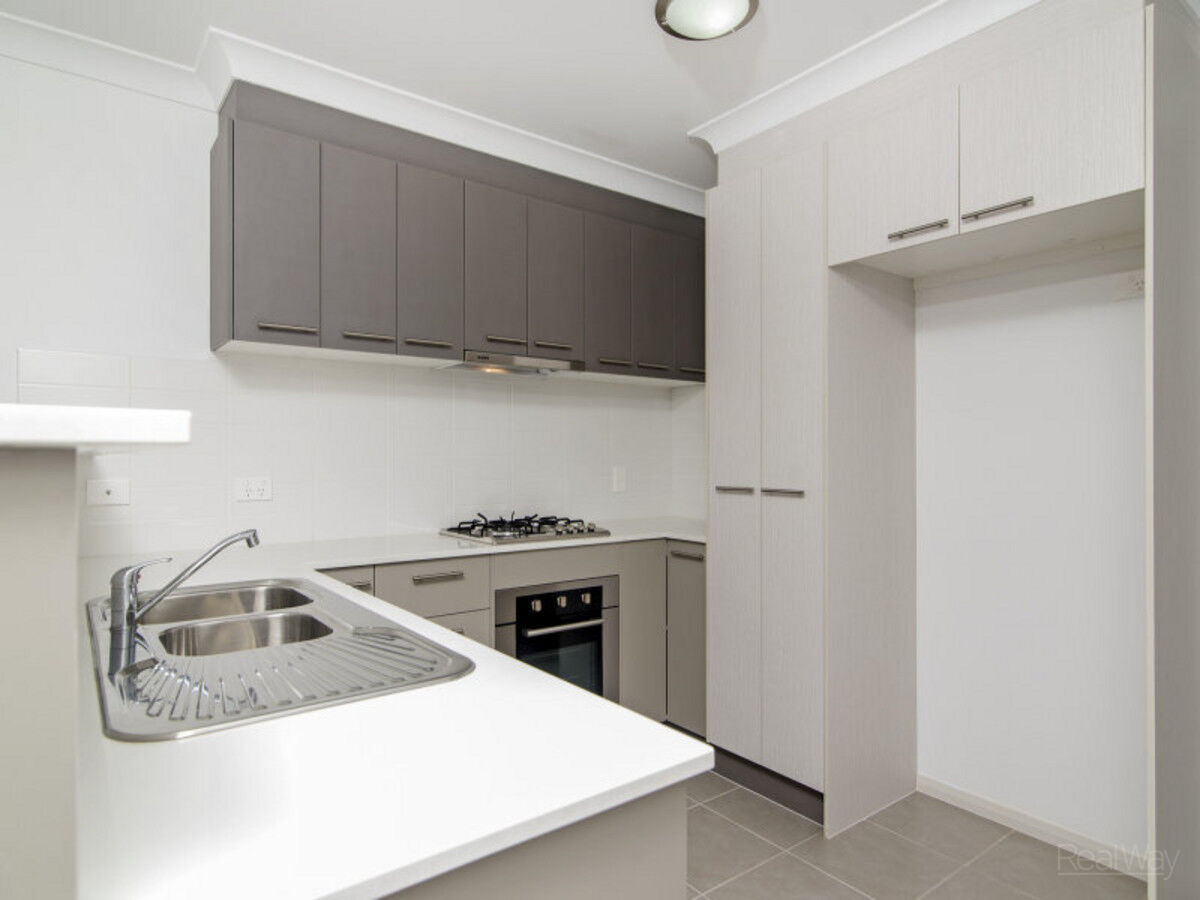 1 & 2 / 9 Northpoint Avenue, Harlaxton QLD 4350, Harlaxton - Thumbnail 2