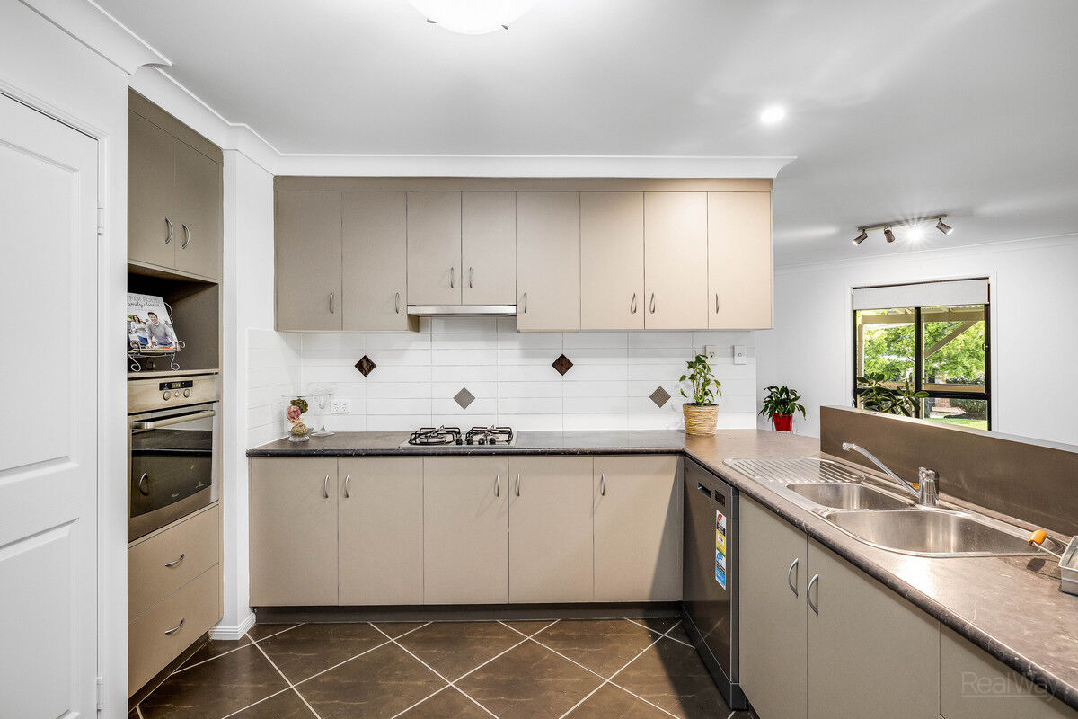 6 Cole Drive, Highfields QLD 4352, Highfields - Thumbnail 8