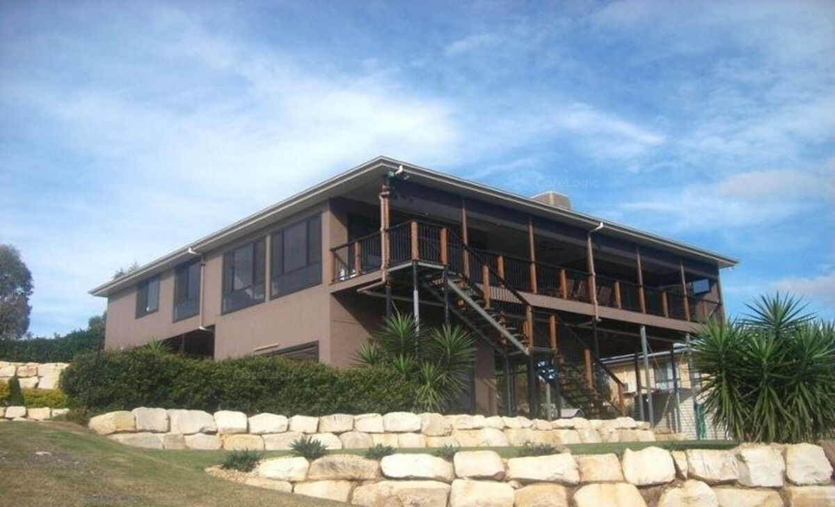 15 Belmore Drive, Withcott QLD 4352, Withcott - Thumbnail 2