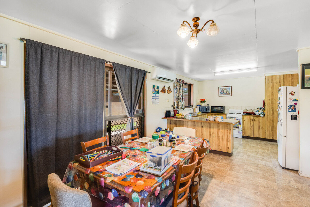 121 Hamlyn Road, OAKEY QLD 4401, Oakey - Thumbnail 4