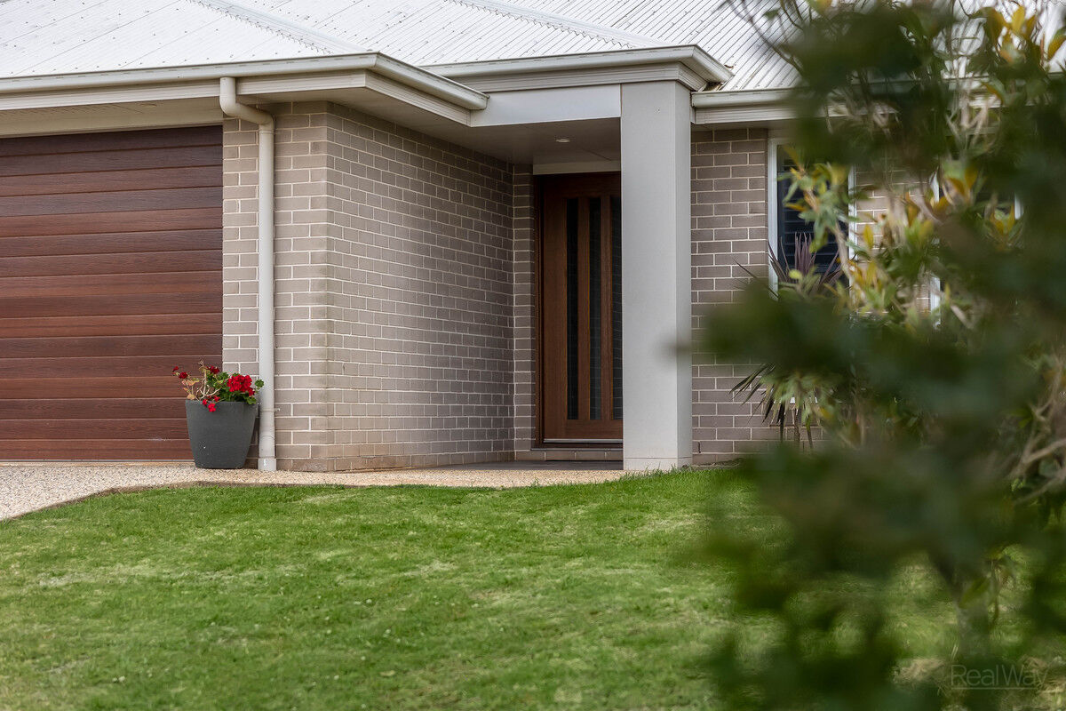 17 McGee Drive, Kearneys Spring QLD 4350, Kearneys Spring - Thumbnail 2