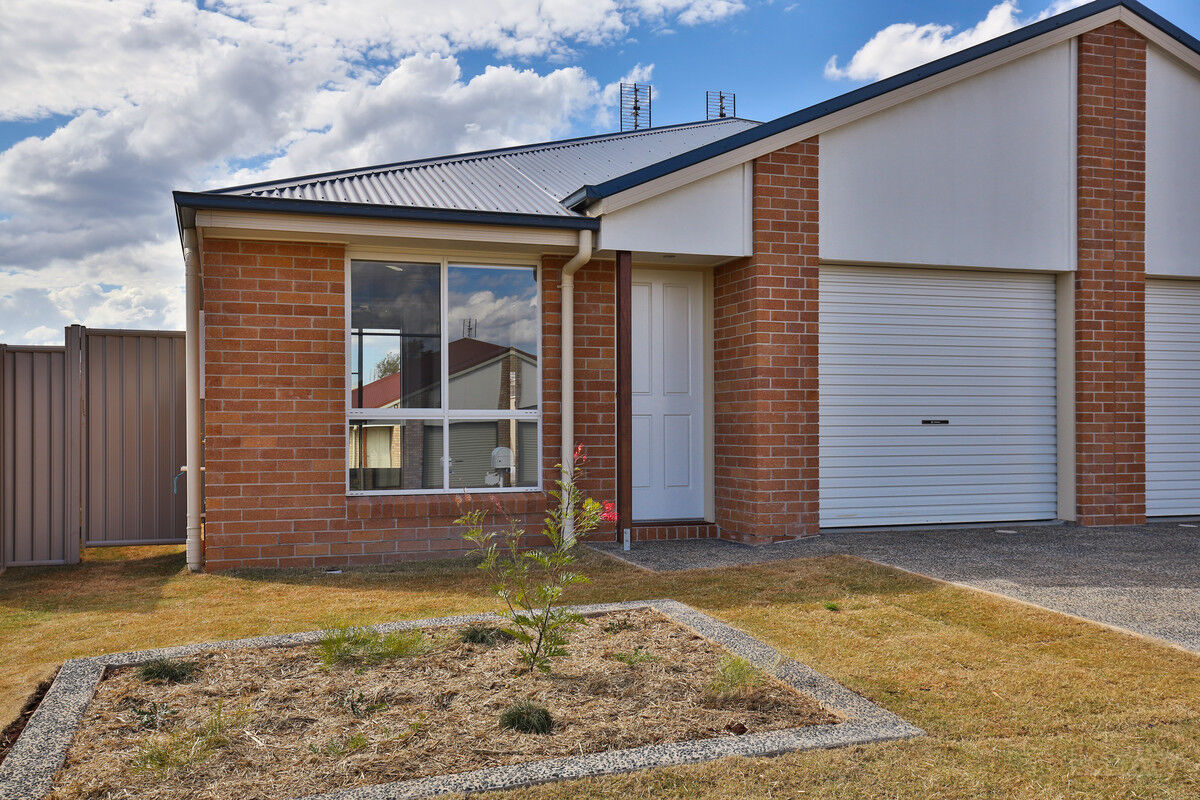 1 & 2 / 5 Costello Street, Harlaxton QLD 4350, Harlaxton - Thumbnail 2