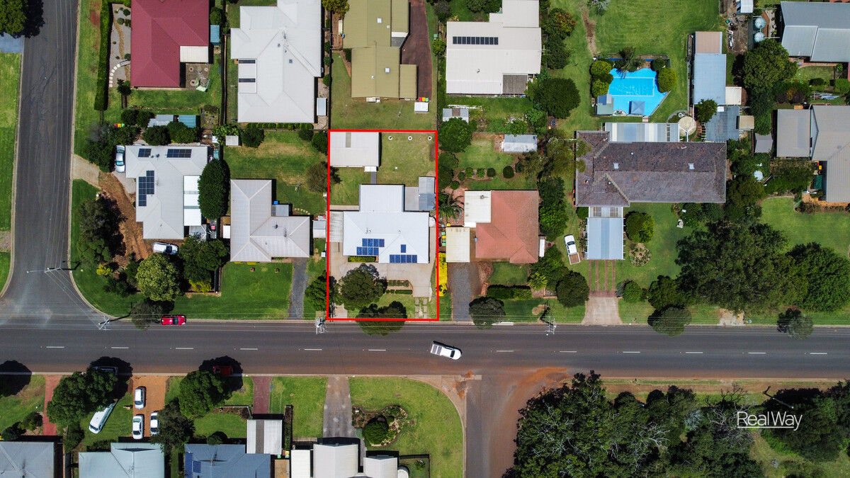290 Greenwattle Street, Wilsonton Heights QLD 4350, Wilsonton Heights - Thumbnail 2