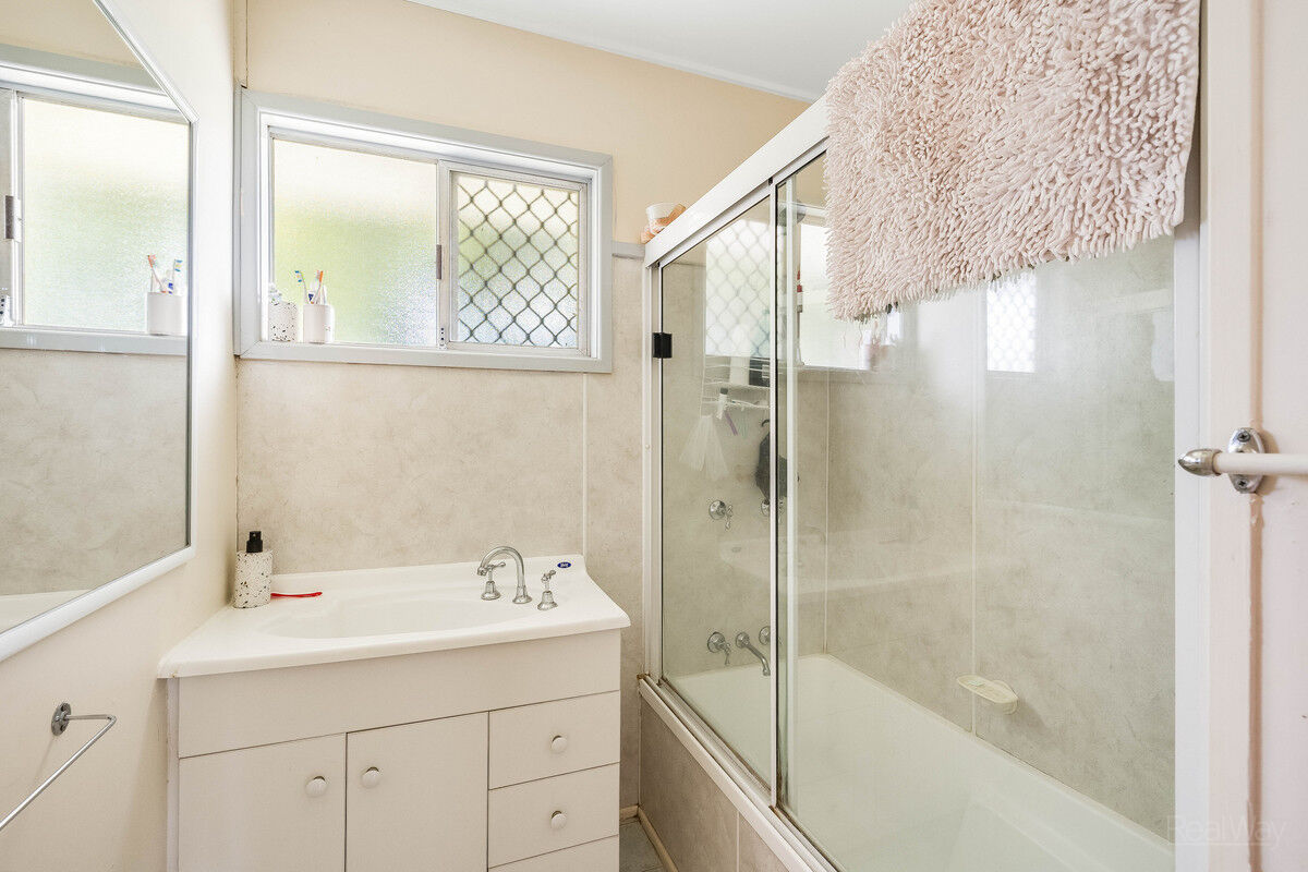 4 Hillside Street, Newtown QLD 4350, Newtown - Thumbnail 8