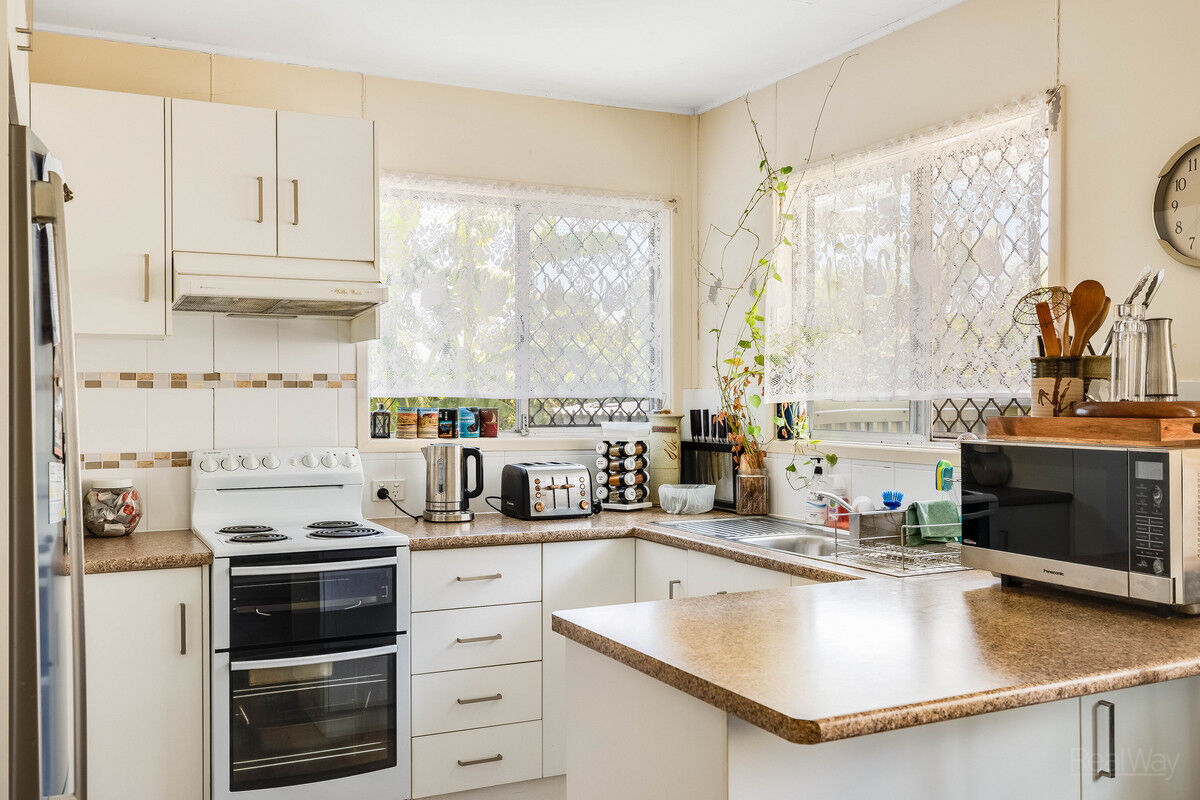 4 Hillside Street, Newtown QLD 4350, Newtown - Thumbnail 5