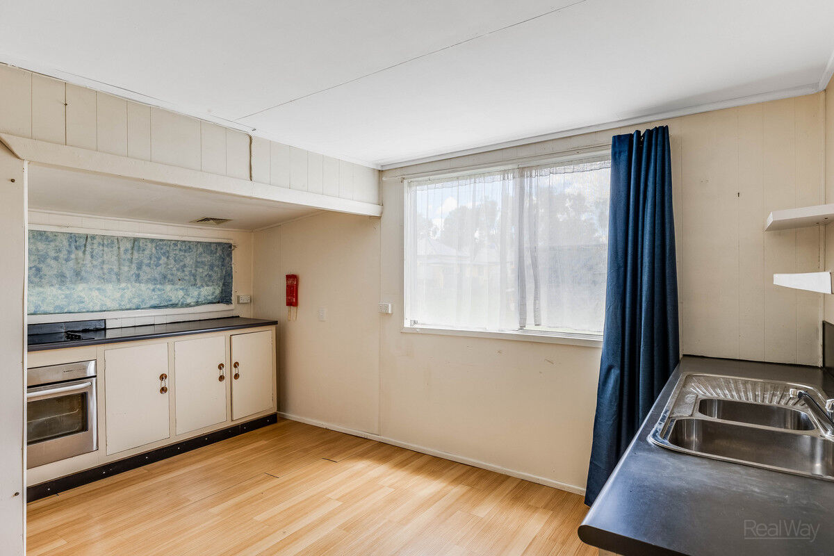 24 Cory Street, Oakey QLD 4401, Oakey - Thumbnail 7
