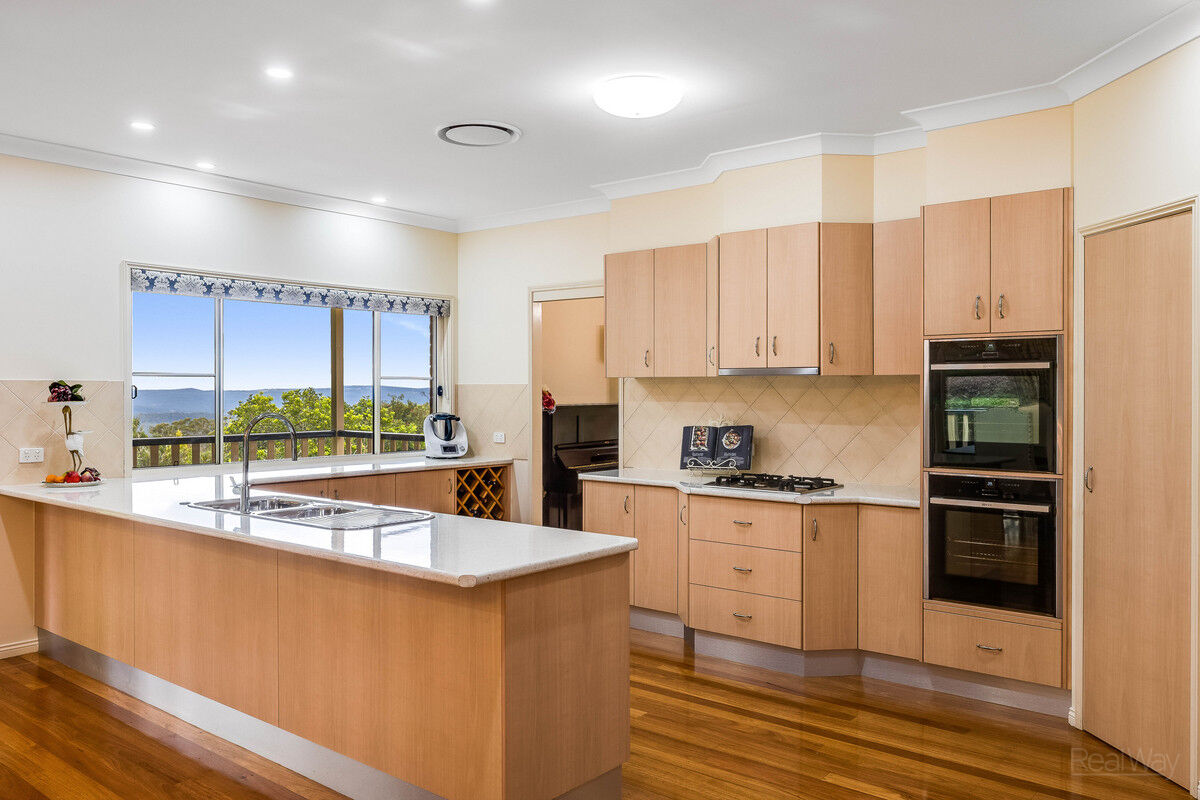 11A Mackenzie Street, Mount Lofty QLD 4350, Mount Lofty - Thumbnail 4