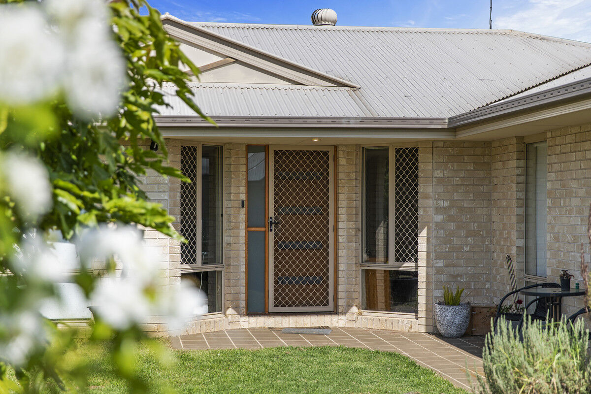 48 Whitman Street, Westbrook QLD 4350, Westbrook - Thumbnail 2