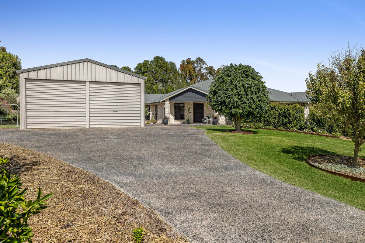 24 Federation Drive, Highfields QLD 4352, Highfields - Thumbnail 2