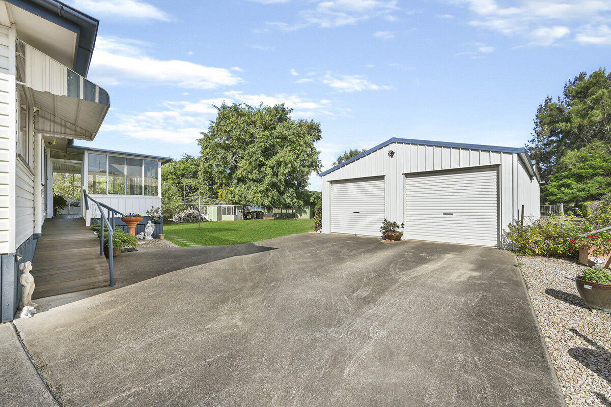 29 Shorelands Drive, Withcott QLD 4352, Withcott - Thumbnail 4