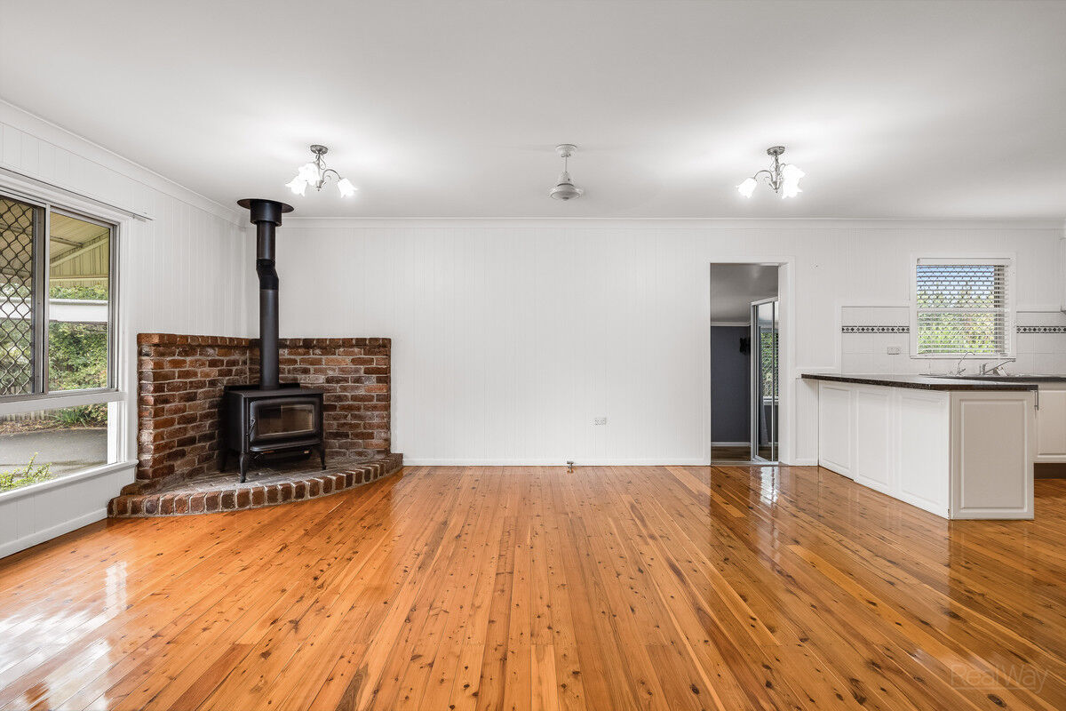 10 Wilfred Street, Harristown QLD 4350, Harristown - Thumbnail 4