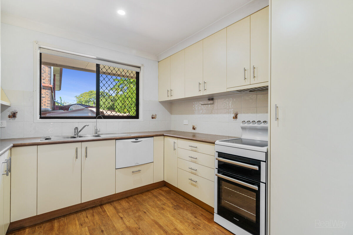 10 Cheryl Court, Darling Heights QLD 4350, Darling Heights - Thumbnail 4