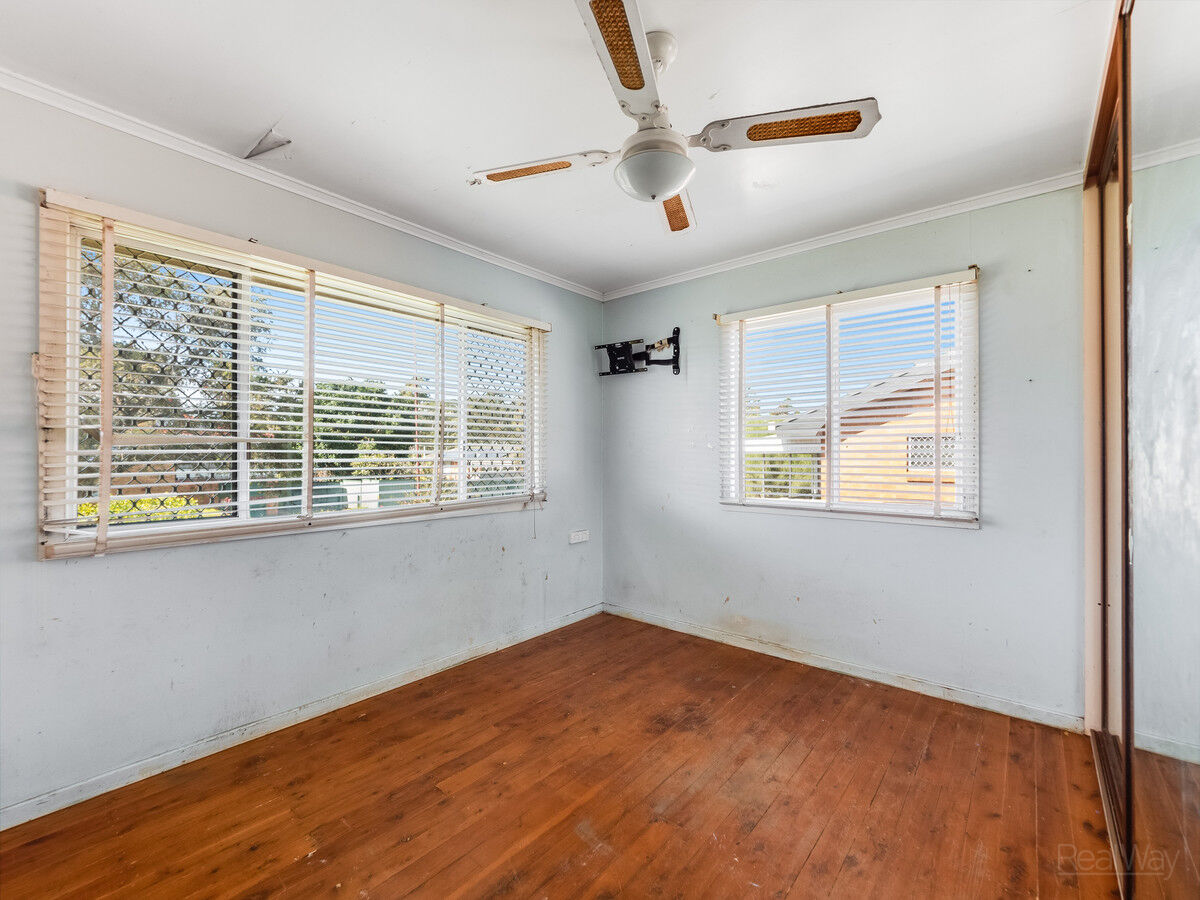 305 Tor Street, Wilsonton QLD 4350, Wilsonton - Thumbnail 7