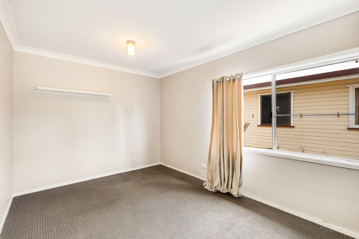 72 Dunne Street, Harristown QLD 4350, Harristown - Thumbnail 7