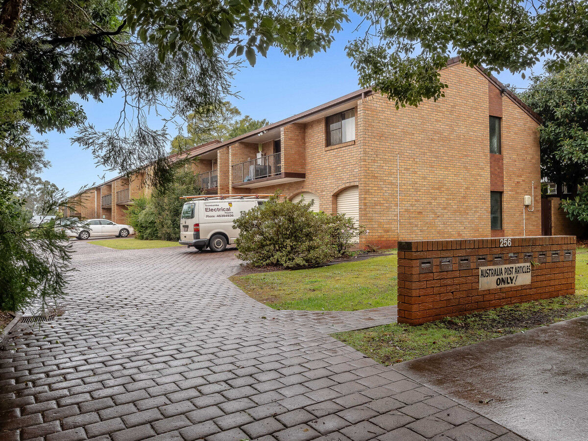 9 / 256 Geddes Street, Centenary Heights QLD 4350, Centenary Heights - Thumbnail 2