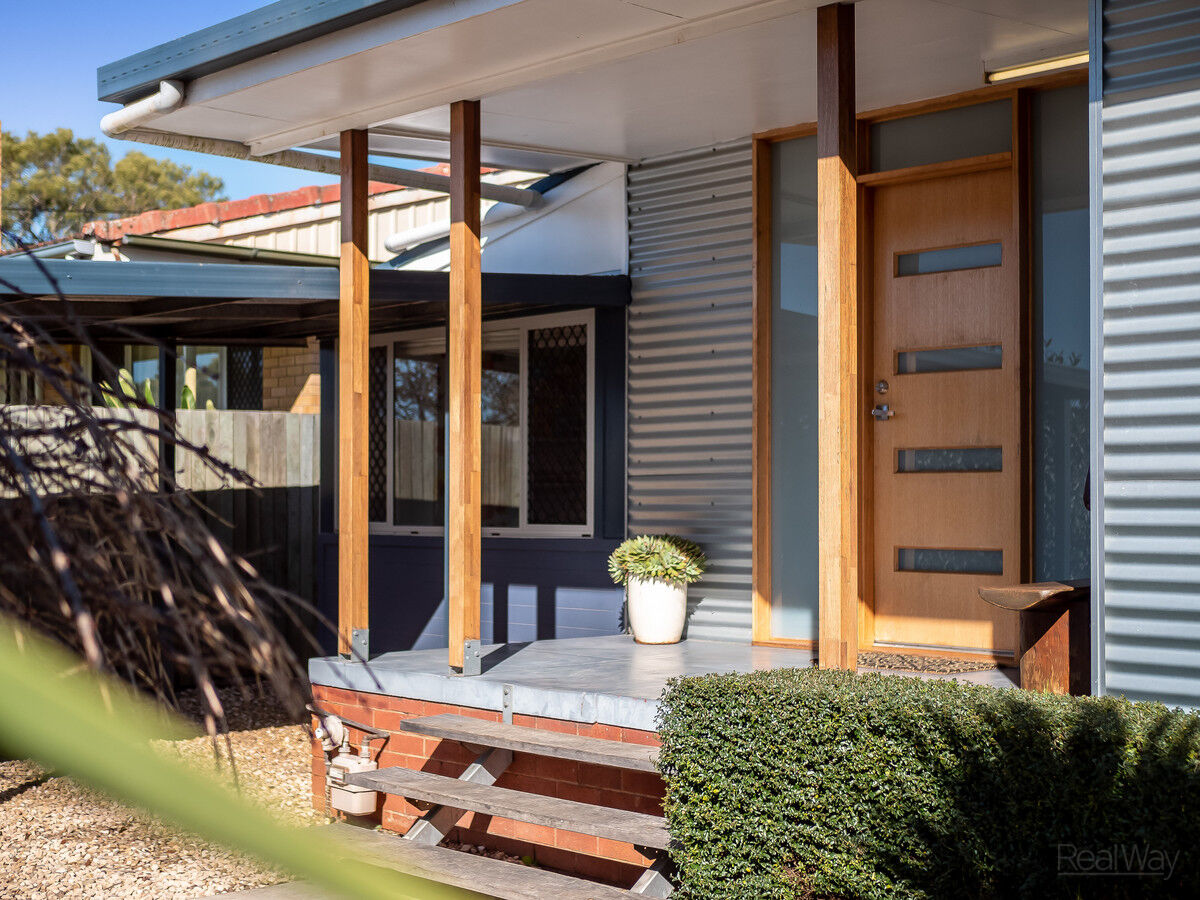 8 Wilfred Street, Harristown QLD 4350, Harristown - Thumbnail 2