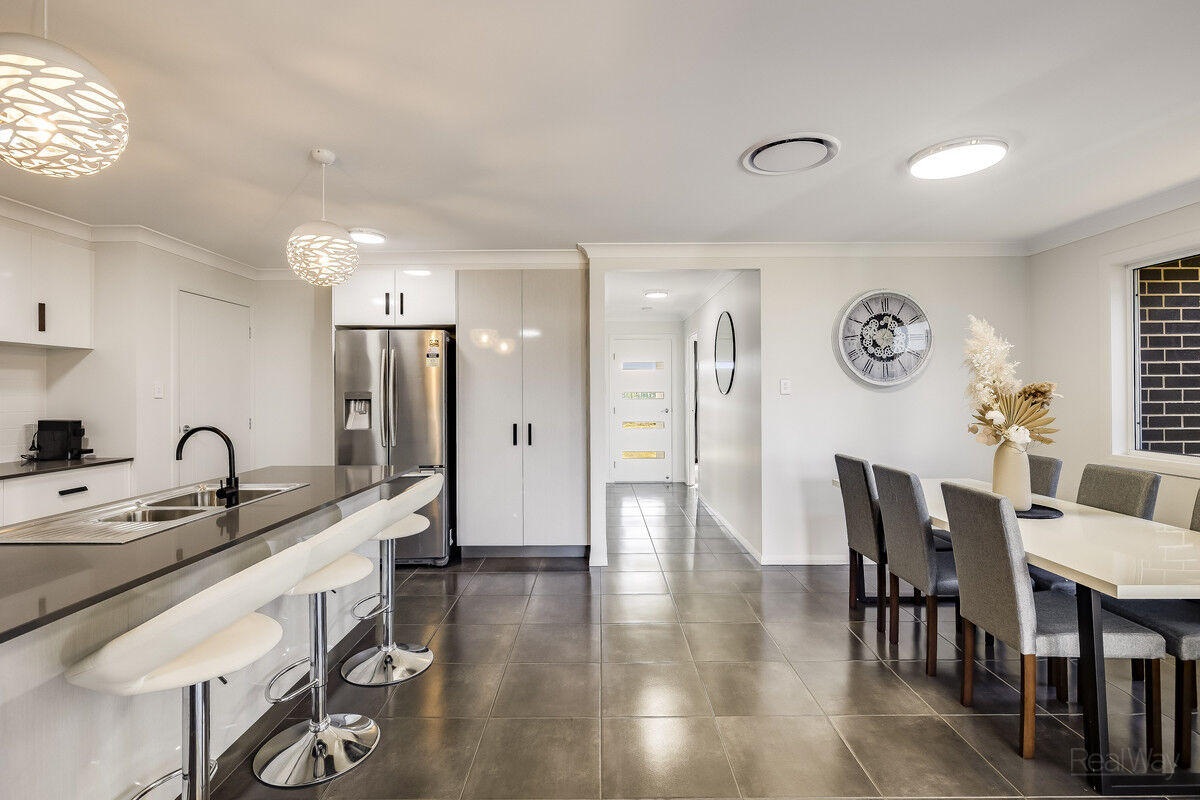 8 Fitzgerald Circuit, Wyreema QLD 4352, Wyreema - Thumbnail 7