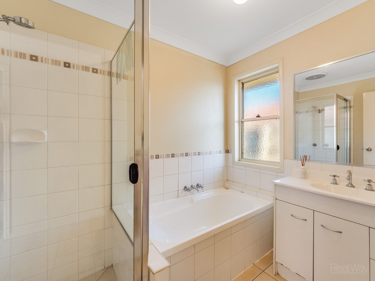 7 Cuttaburra Crescent, Glenvale QLD 4350, Glenvale - Thumbnail 5