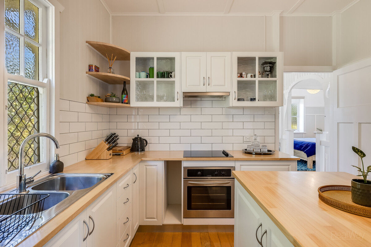 4 Bernard Street, Newtown QLD 4350, Newtown - Thumbnail 8