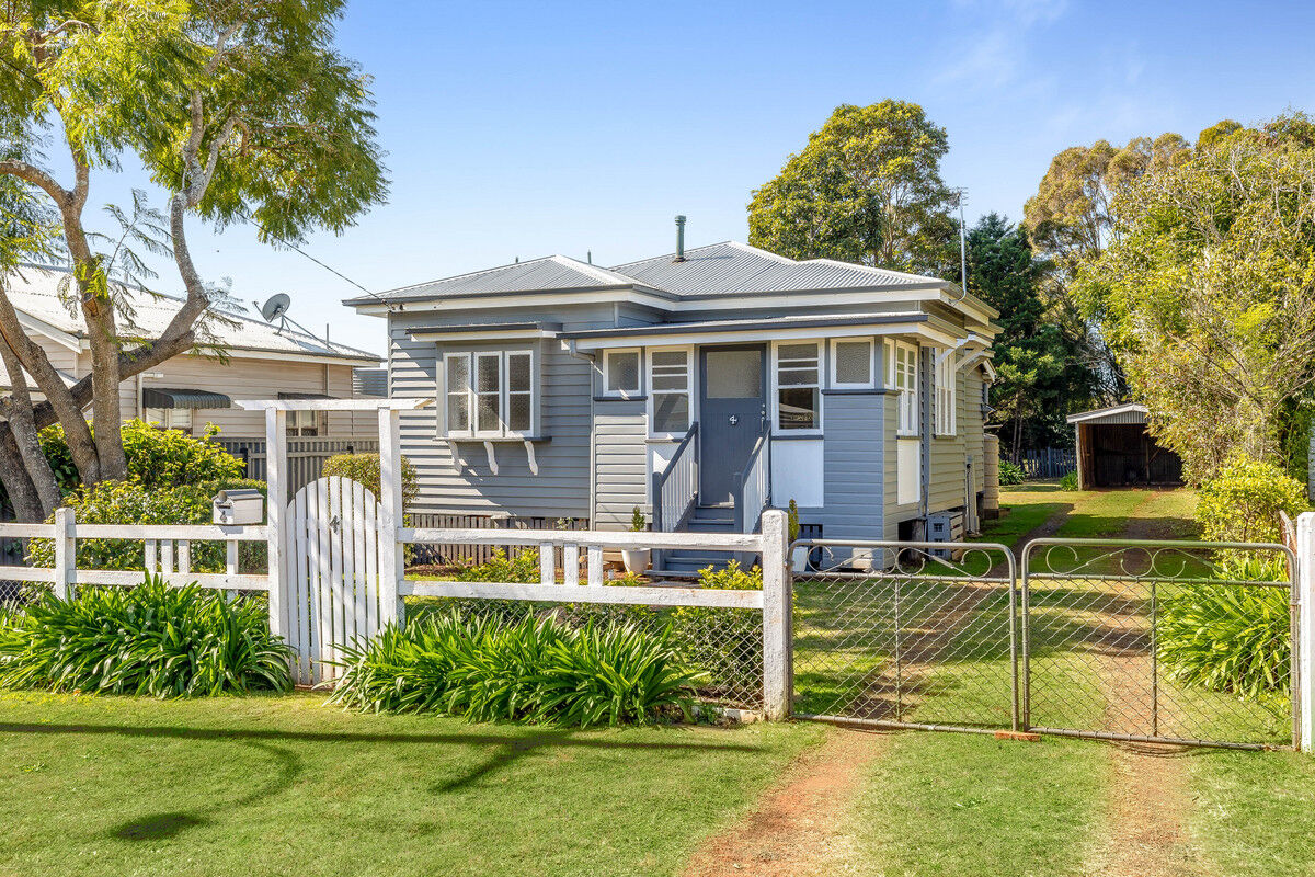 4 Bernard Street, Newtown QLD 4350, Newtown - Thumbnail 2