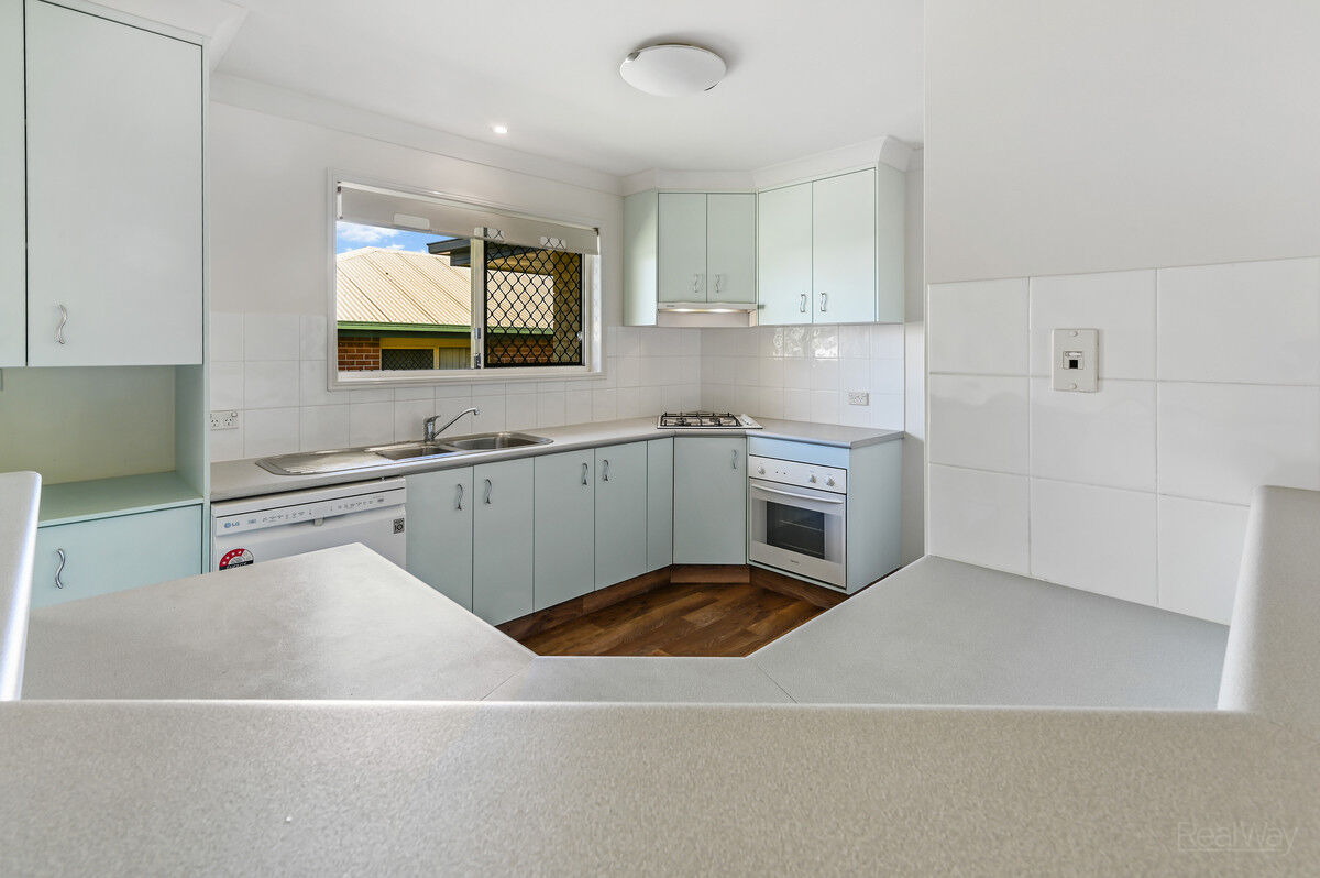 48 Jutsum Street, Middle Ridge QLD 4350, Middle Ridge - Thumbnail 4