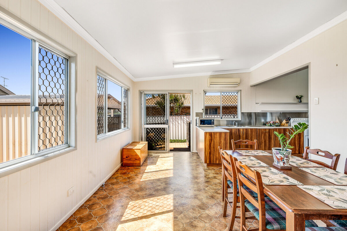 9 Wilfred Street, Harristown QLD 4350, Harristown - Thumbnail 6
