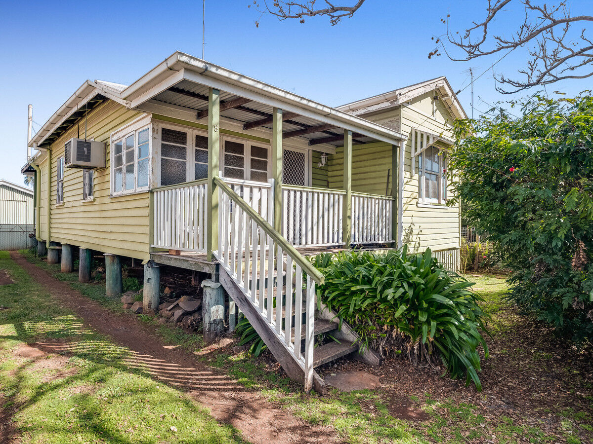 8 Charlotte Street, Newtown QLD 4350, Newtown - Thumbnail 2
