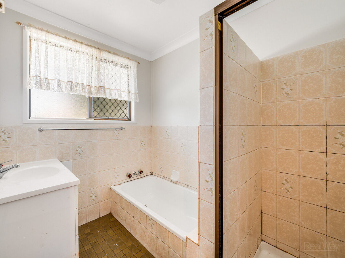 12 Whitefriars Street, Rockville QLD 4350, Rockville - Thumbnail 7
