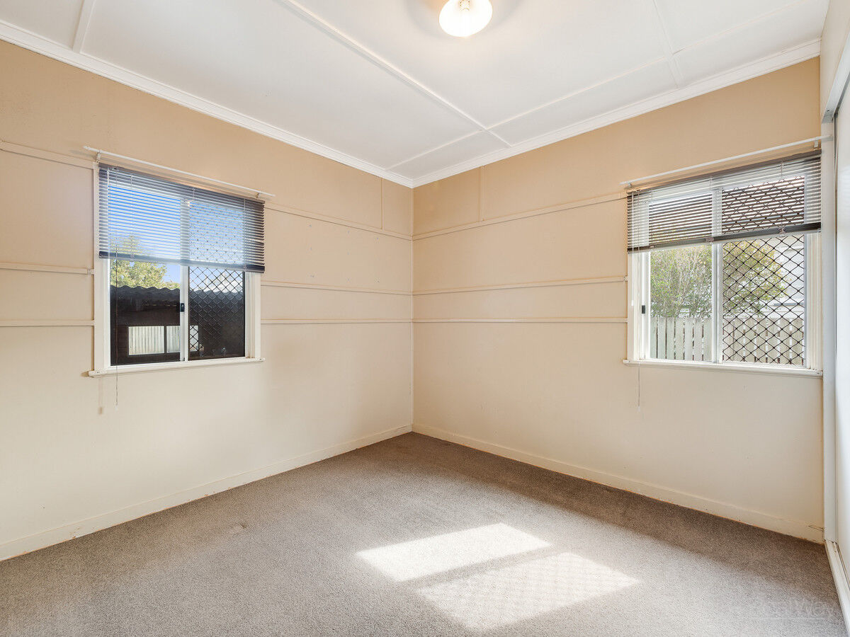 14 Elizabeth Street, South Toowoomba QLD 4350, South Toowoomba - Thumbnail 7