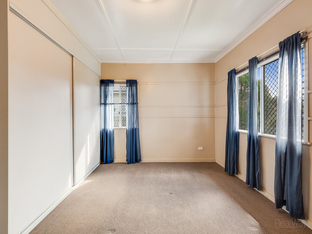 14 Elizabeth Street, South Toowoomba QLD 4350, South Toowoomba - Thumbnail 6