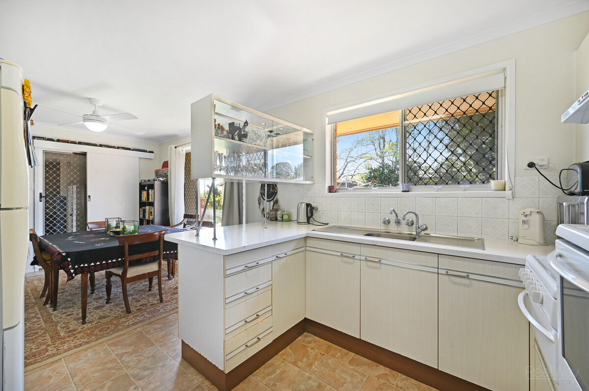 13 Boyett Street, Centenary Heights QLD 4350, Centenary Heights - Thumbnail 5