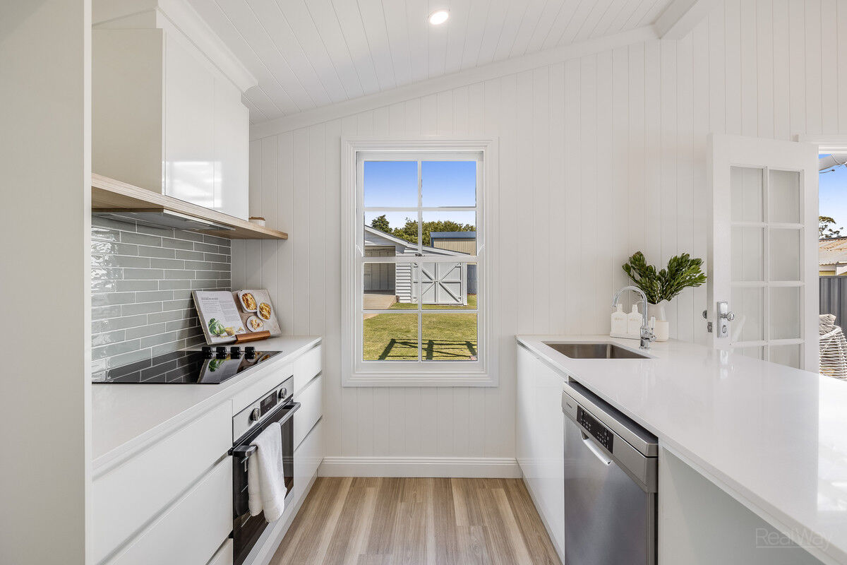 18 Grey Street, South Toowoomba QLD 4350, South Toowoomba - Thumbnail 6