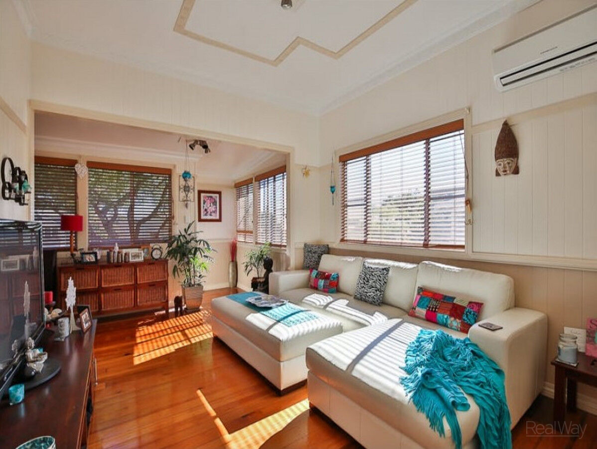 12 Parkinson Street, South Toowoomba QLD 4350, South Toowoomba - Thumbnail 2
