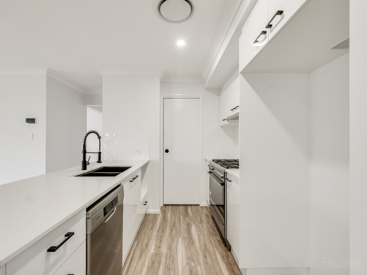 10 Breanna Street, Cotswold Hills QLD 4350, Cotswold Hills - Thumbnail 2
