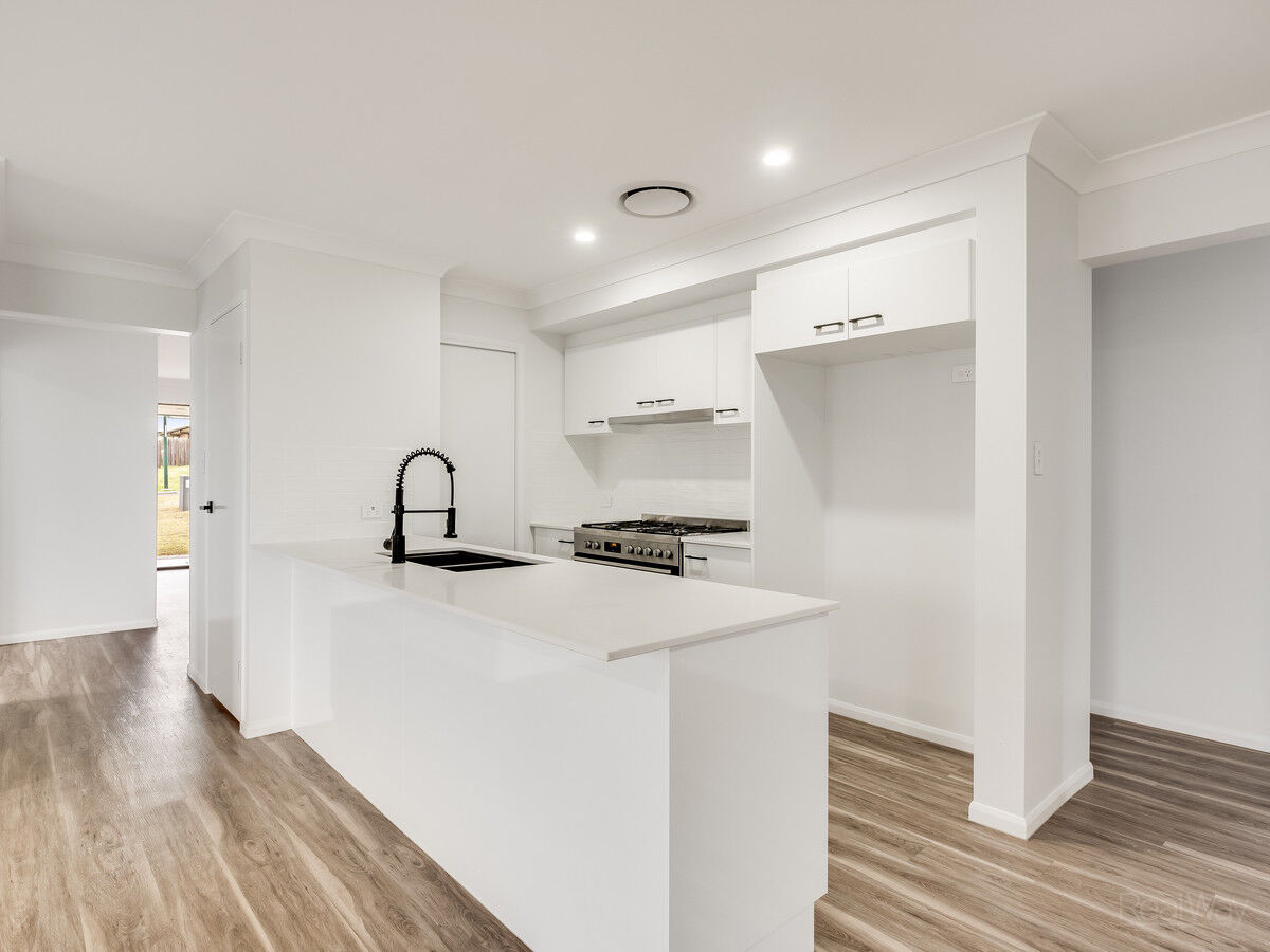 10 Breanna Street, Cotswold Hills QLD 4350, Cotswold Hills - Thumbnail 3