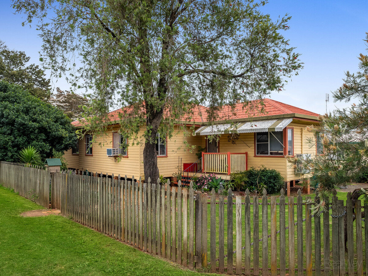 13 Makepeace Street, Rockville QLD 4350, Rockville - Thumbnail 3