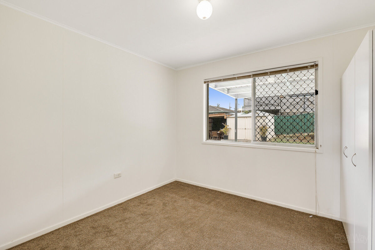 15 Gordon Avenue, Rockville QLD 4350, Rockville - Thumbnail 4
