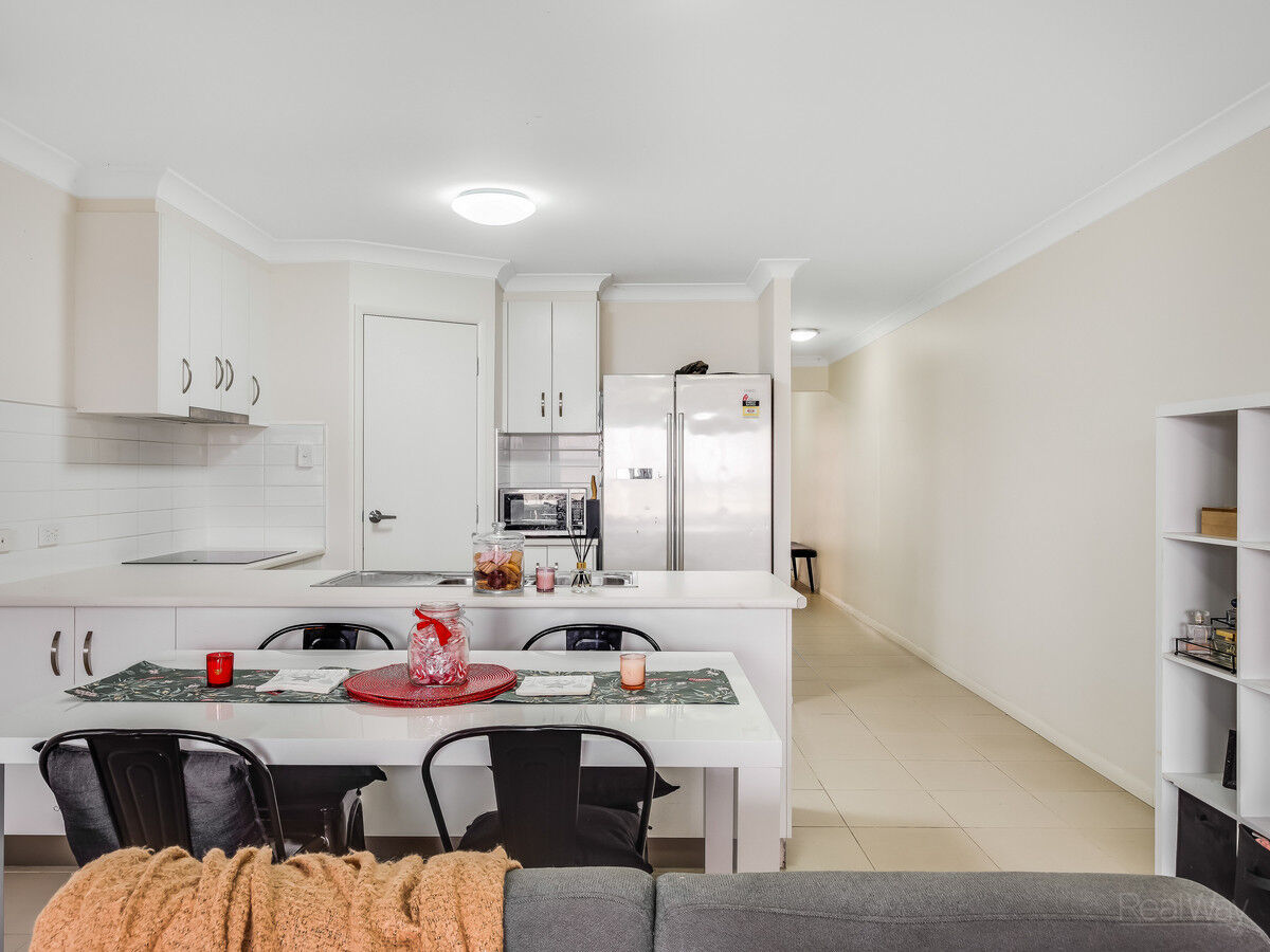 6 Lynda Lane, GLENVALE QLD 4350, Glenvale - Thumbnail 2