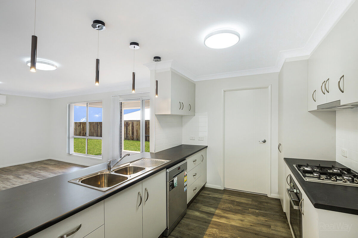 41 Sanctuary Drive, CRANLEY QLD 4350, Cranley - Thumbnail 2