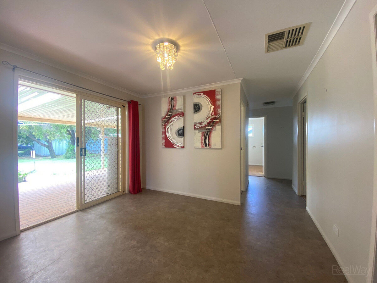 9 Rutherford Road, Withcott QLD 4352, Withcott - Thumbnail 3
