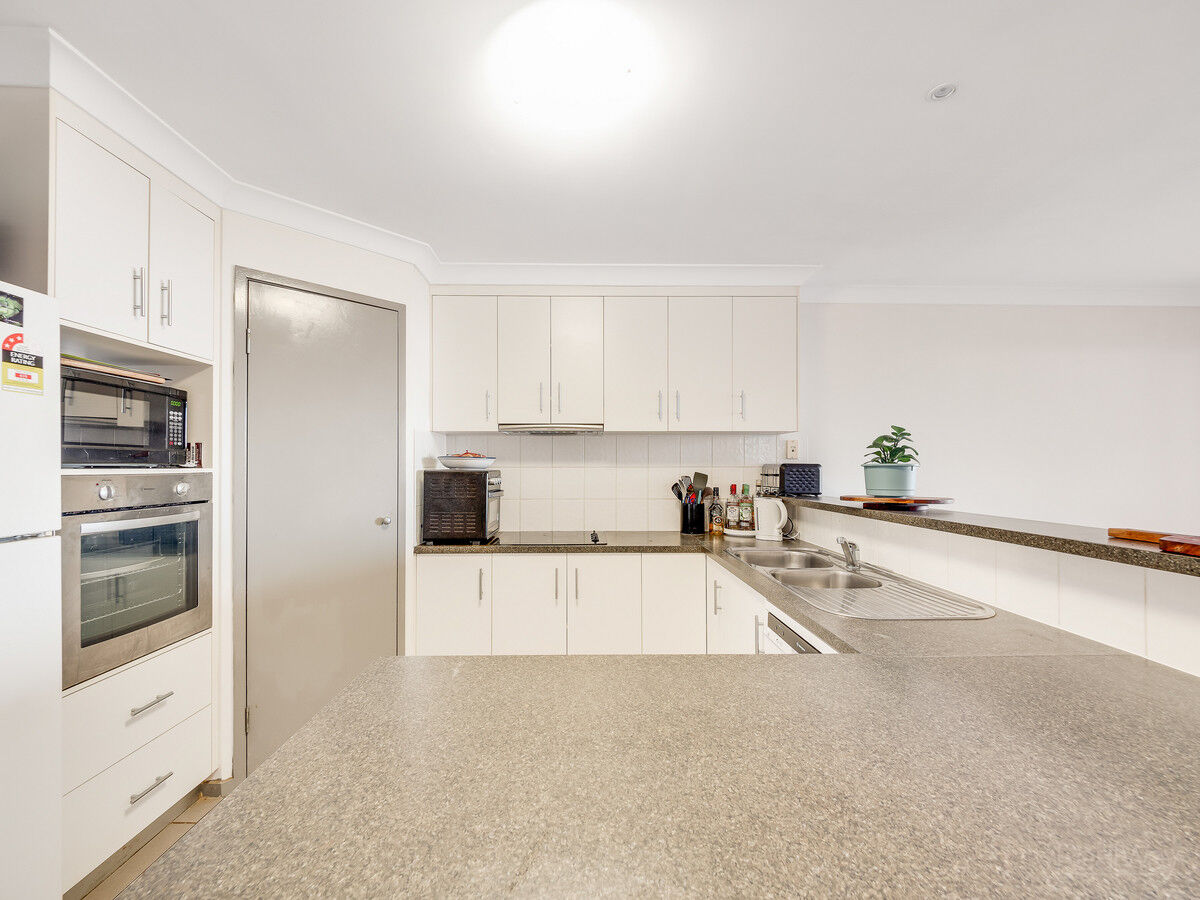 1 & 2 / 6 Harth Street, Rockville QLD 4350, Rockville - Thumbnail 7