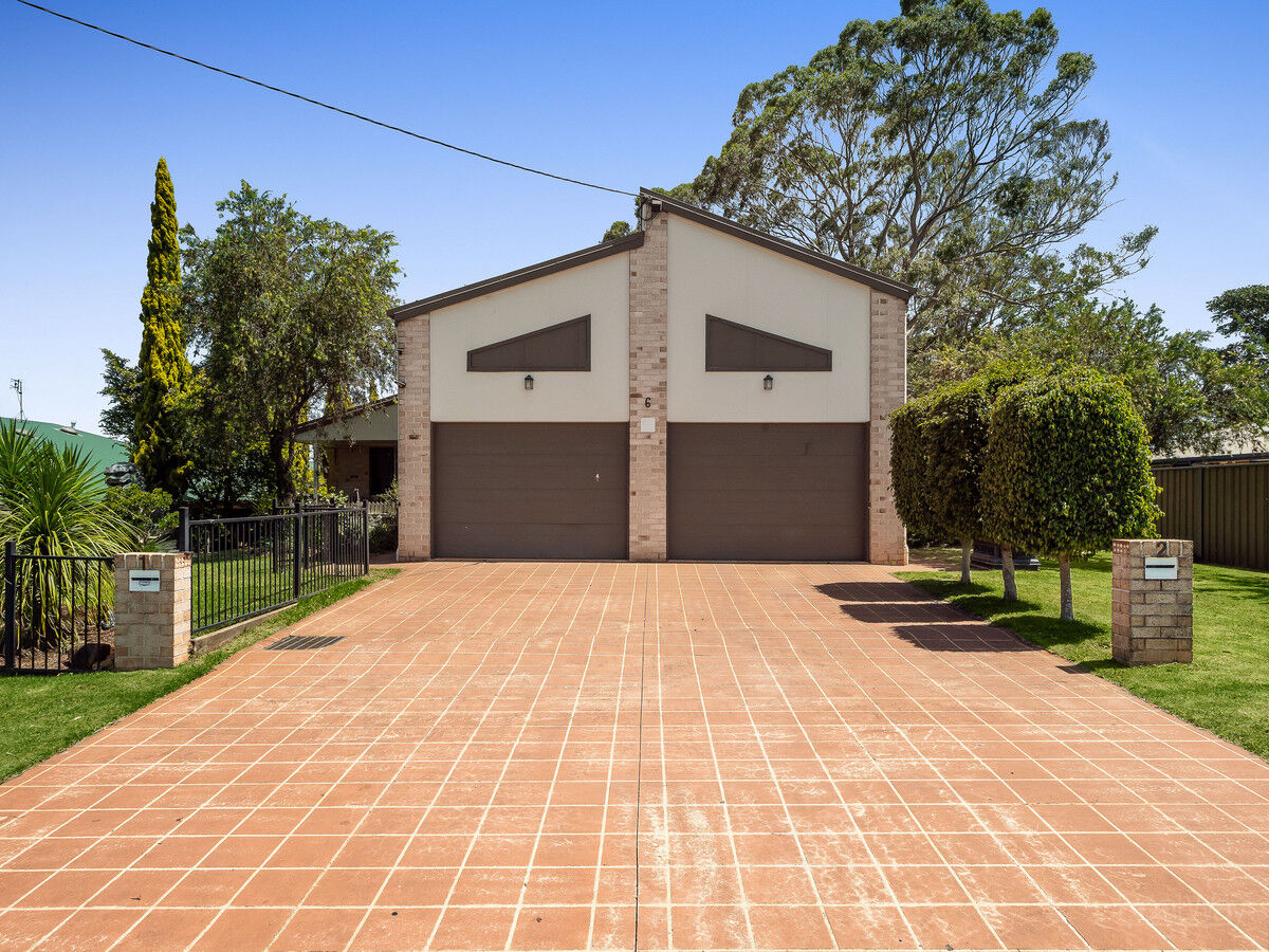 1 & 2 / 6 Harth Street, Rockville QLD 4350, Rockville - Thumbnail 2