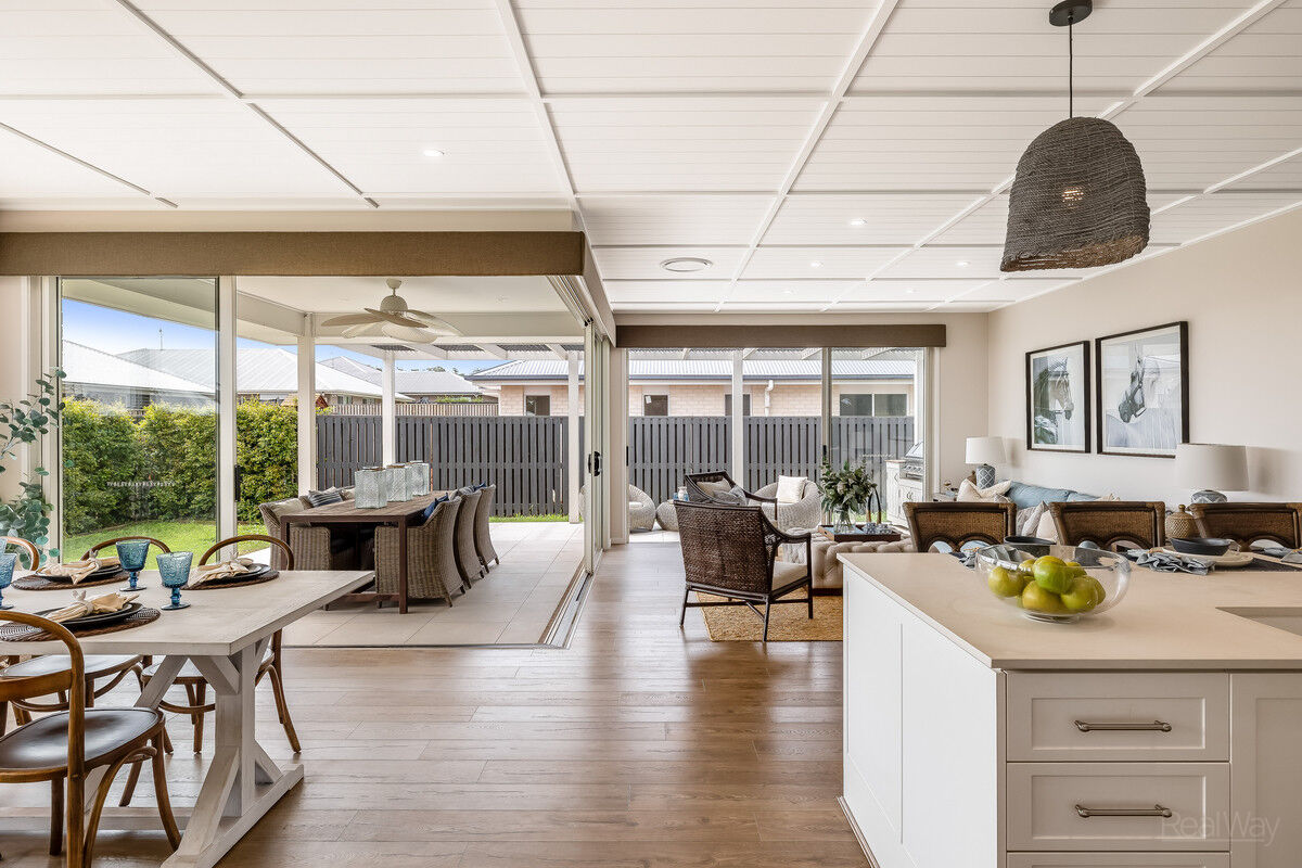 93 Cronin Road, Highfields QLD 4352, Highfields - Thumbnail 2