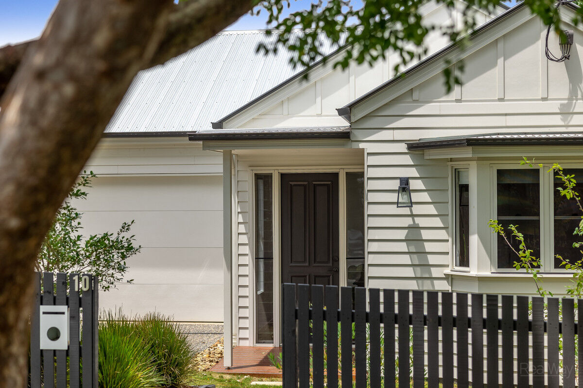 10 Collins Street, Mount Lofty QLD 4350, Mount Lofty - Thumbnail 2