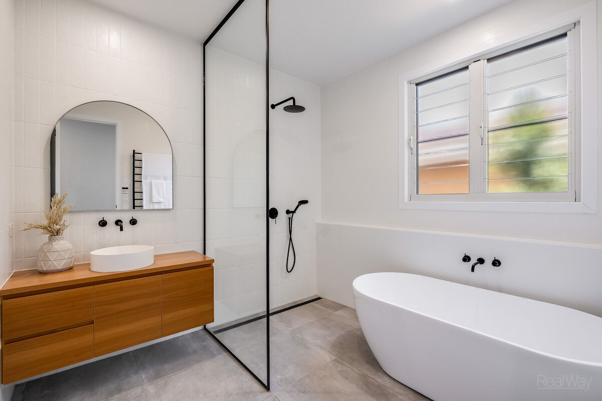 10 Collins Street, Mount Lofty QLD 4350, Mount Lofty - Thumbnail 5