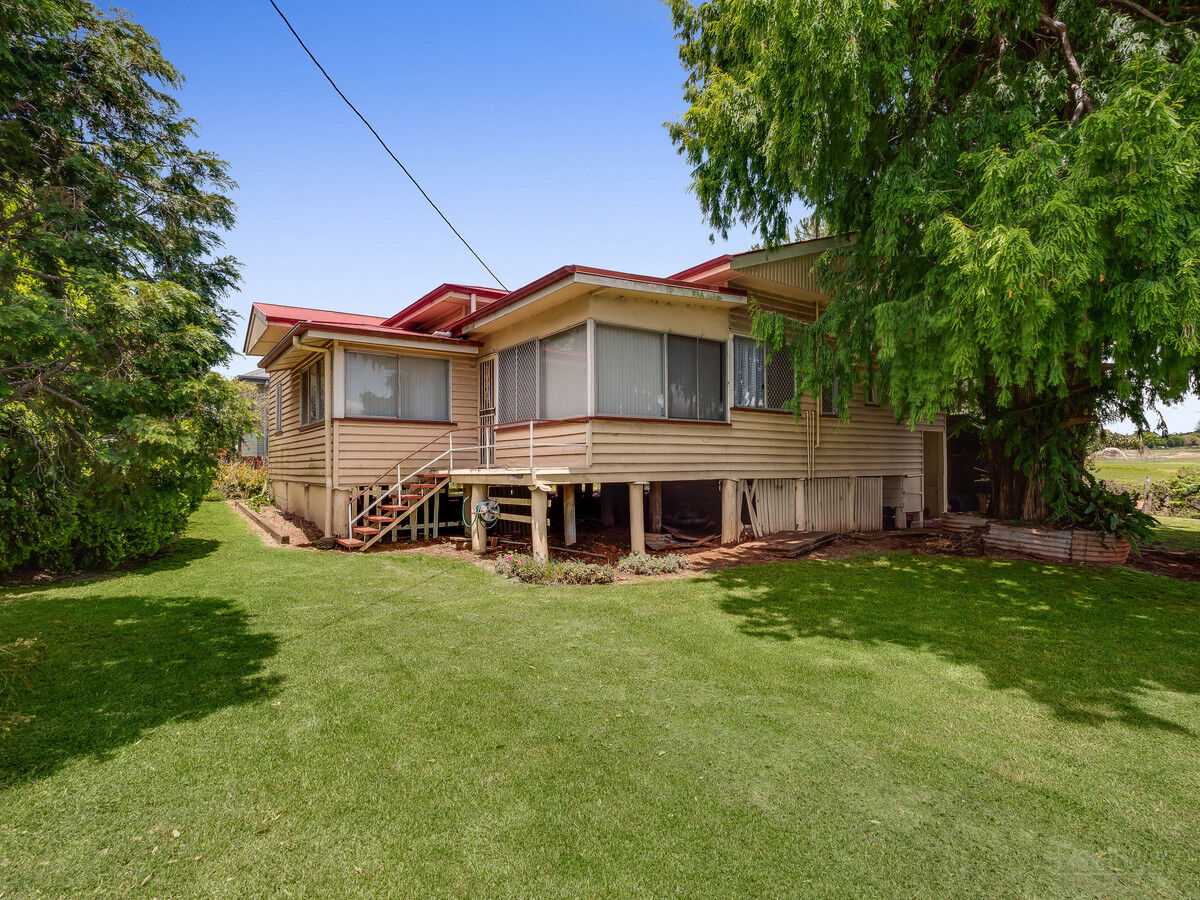 333-337 Tor Street, Wilsonton QLD 4350, Wilsonton - Thumbnail 2