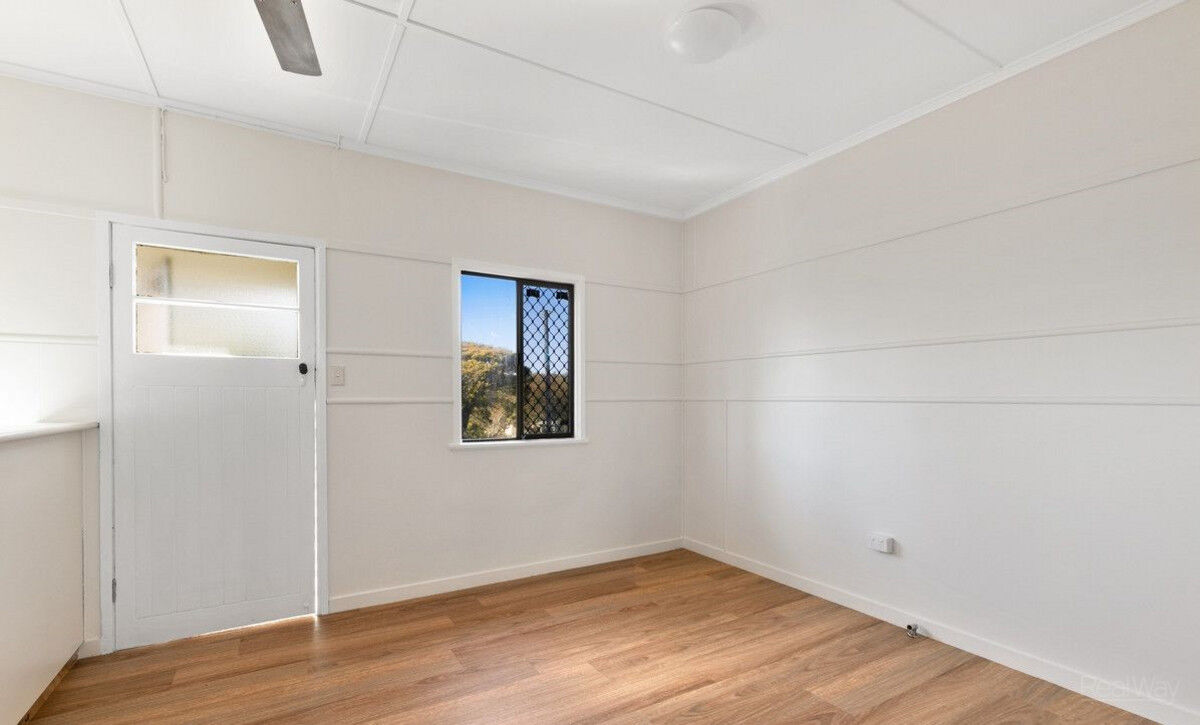 21 Elizabeth Street, South Toowoomba QLD 4350, South Toowoomba - Thumbnail 5
