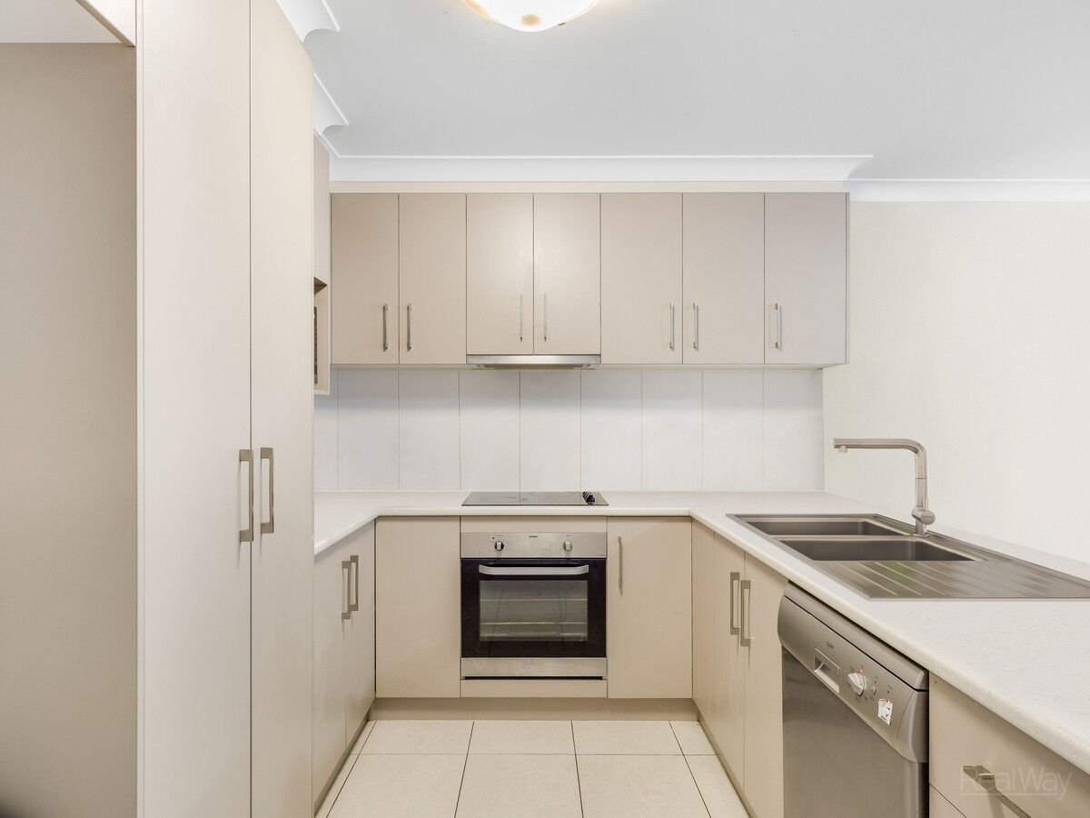 2 / 10 Chainey Court, Glenvale QLD 4350, Glenvale - Thumbnail 2