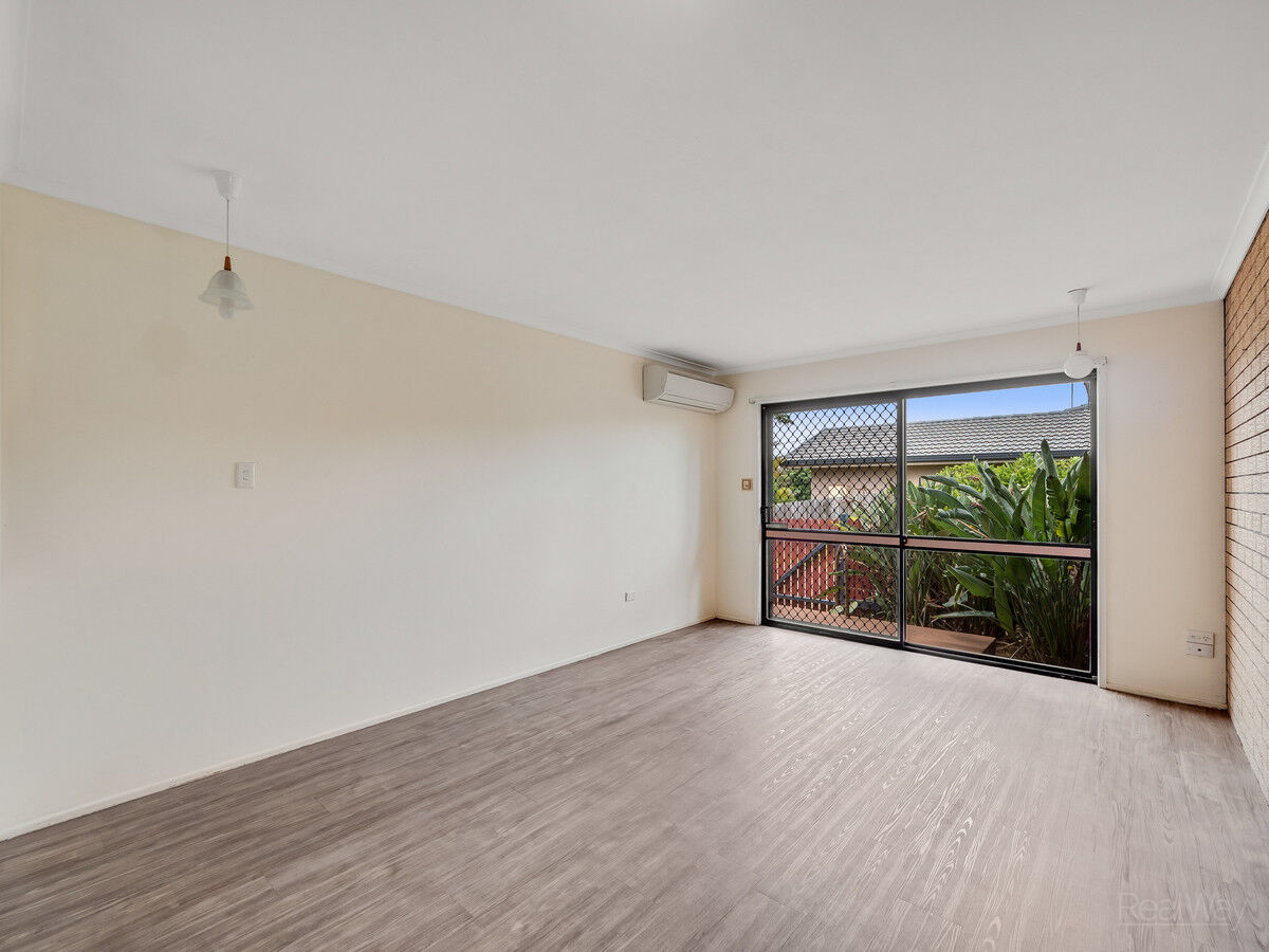1 / 10 Gloucester Crescent, Darling Heights QLD 4350, Darling Heights - Thumbnail 2